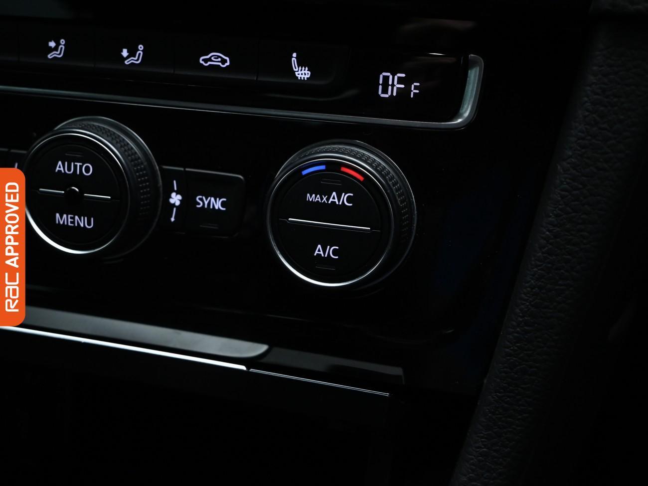 Used Volkswagen Golf 2018 for sale - 76461050: Photo 21