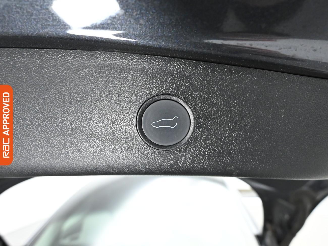Used Tesla Model 3 2021 for sale - 76535356: Photo 28