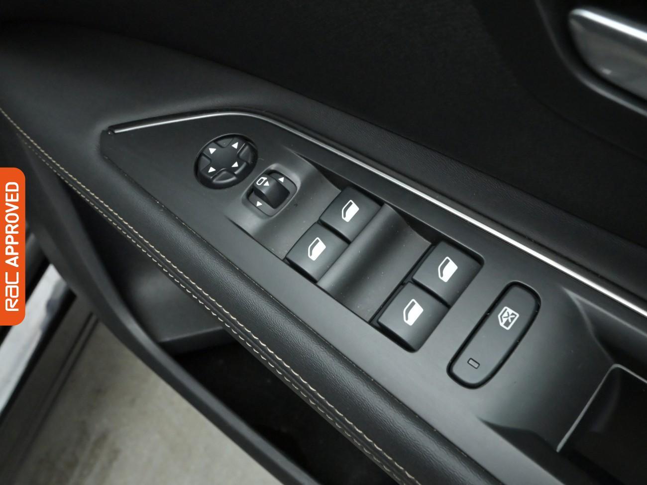 Used Peugeot 3008 2018 for sale - 76594468: Photo 26