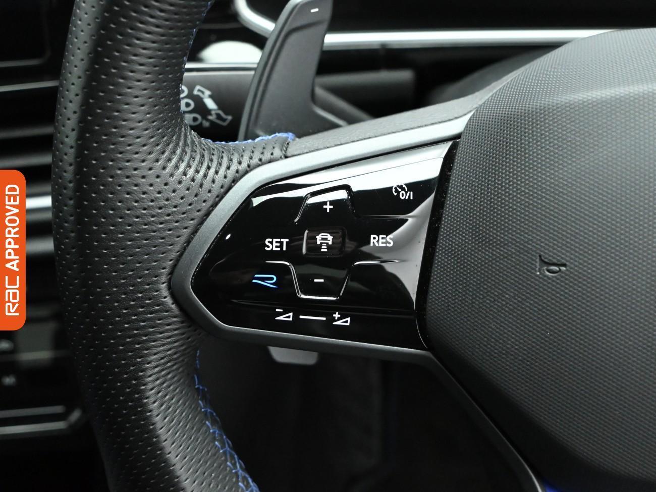 Used Volkswagen T-Roc 2023 for sale - 77968184: Photo 22