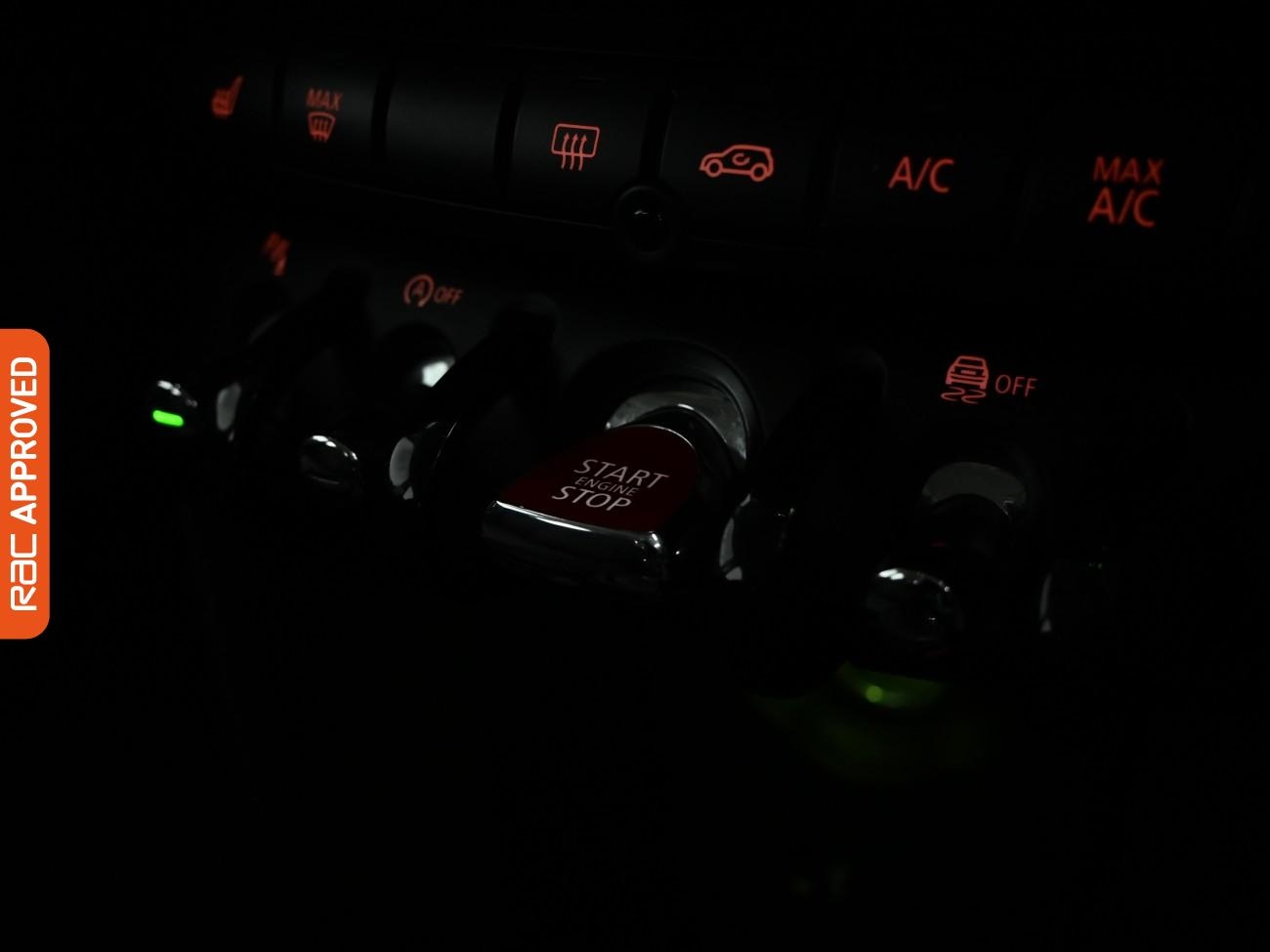 Used MINI Hatch 2019 for sale - 76649366: Photo 19