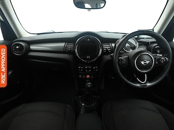 Used MINI Hatch 2019 for sale - 76649366: Photo