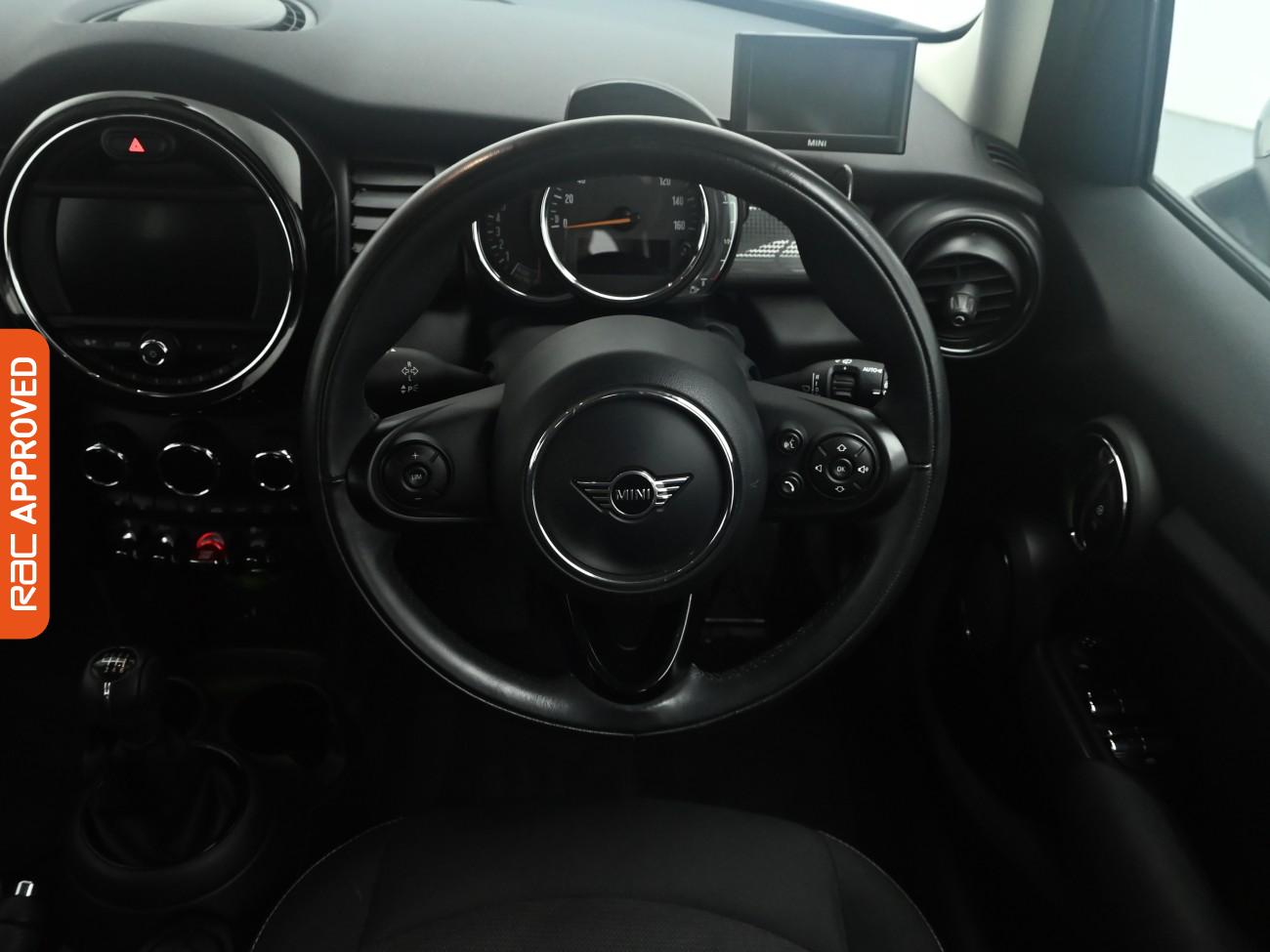 Used MINI Hatch 2019 for sale - 76649366: Photo 9
