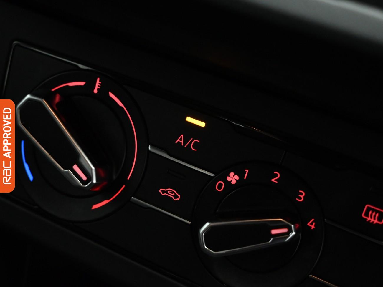 Used Volkswagen Polo 2019 for sale - 77620719: Photo 18