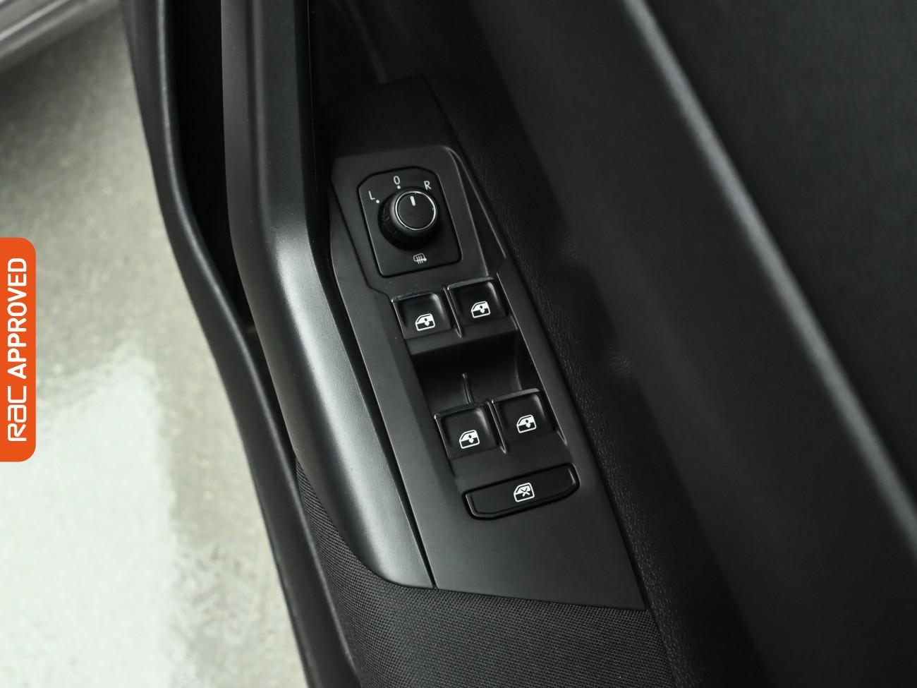 Used Volkswagen Polo 2019 for sale - 77620719: Photo 24