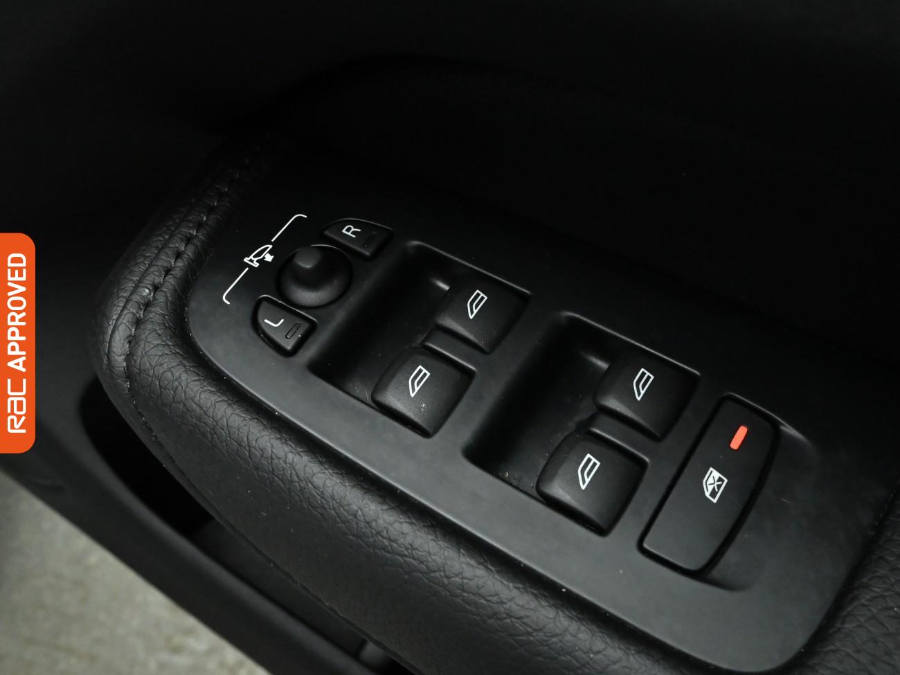 Used Volvo XC60 2022 for sale - 77436019: Photo 23