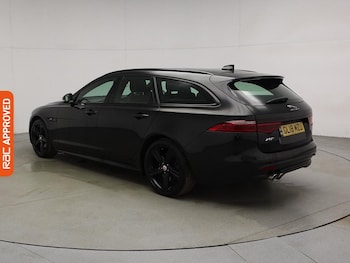 Used Jaguar XF 2018 for sale - 75523357: Photo