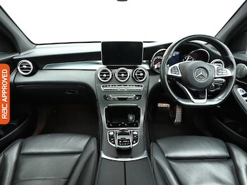 Used Mercedes-Benz GLC 2019 for sale - 77421443: Photo