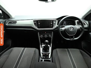 Used Volkswagen T-Roc 2020 for sale - 77502165: Photo