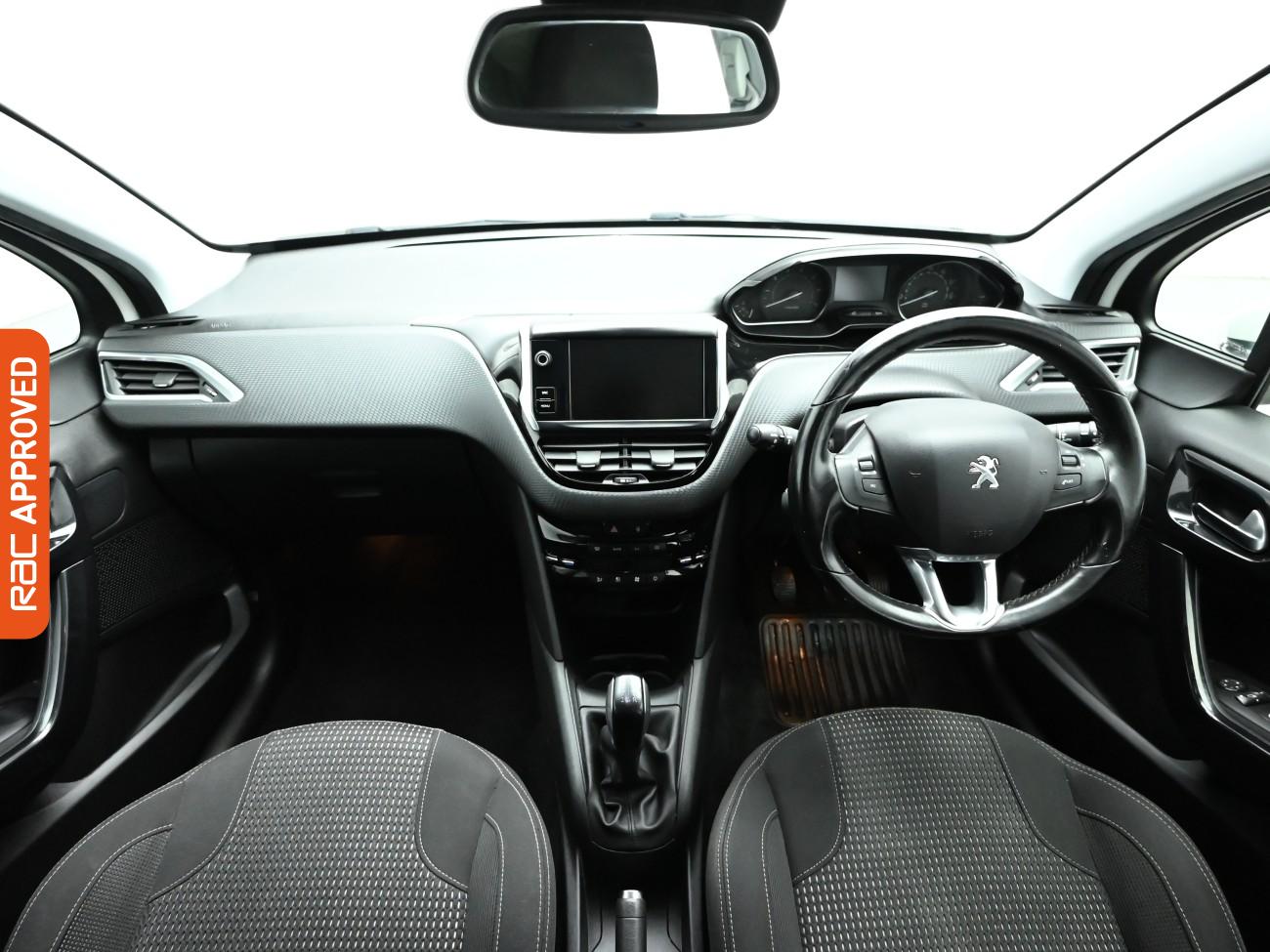 Used Peugeot 208 2019 for sale - 77829524: Photo 2