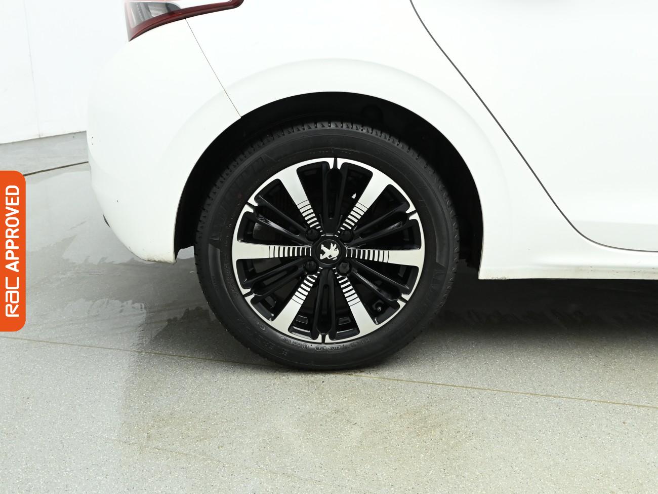 Used Peugeot 208 2019 for sale - 77829524: Photo 26