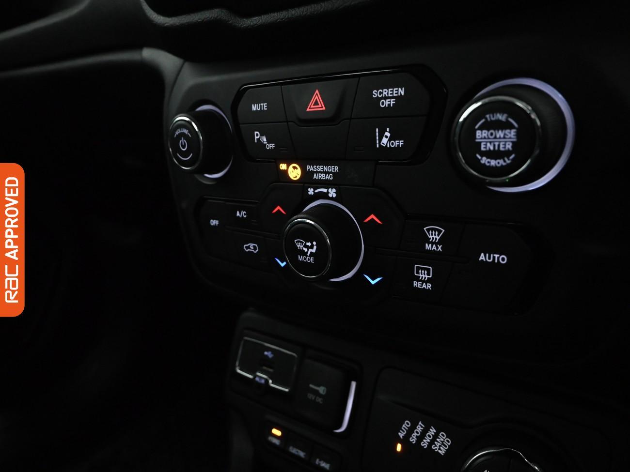 Used Jeep Renegade 2021 for sale - 77077537: Photo 19