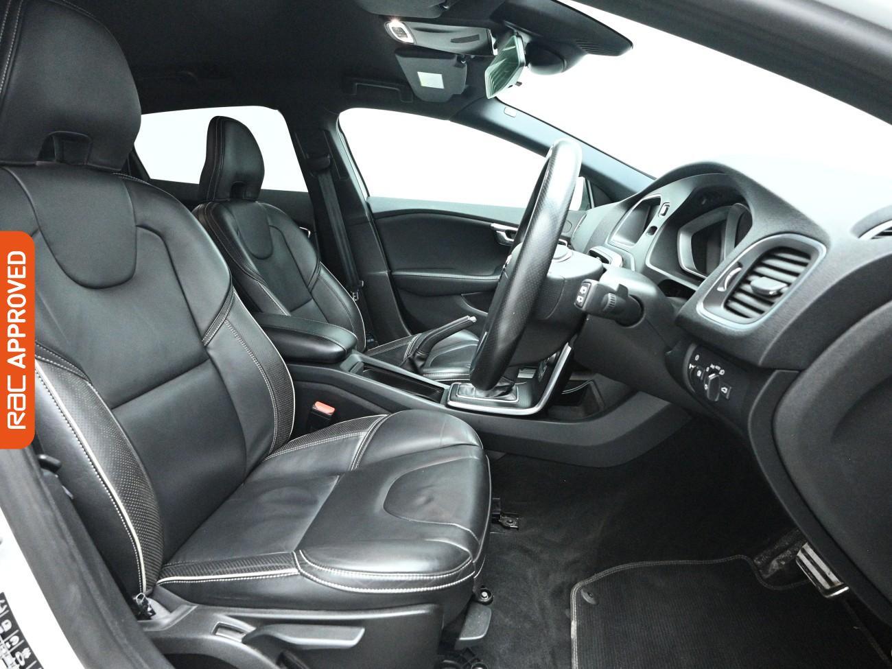 Used Volvo V40 2017 for sale - 77872519: Photo 12