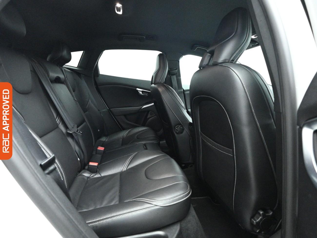 Used Volvo V40 2017 for sale - 77872519: Photo 13