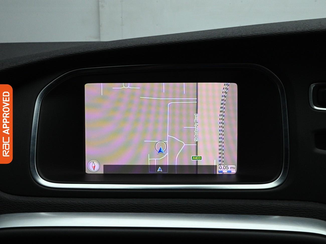 Used Volvo V40 2017 for sale - 77872519: Photo 3