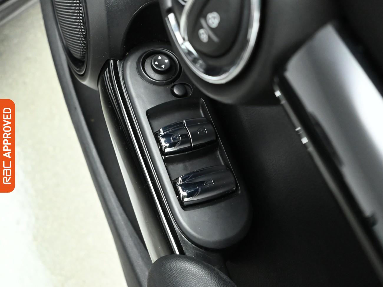 Used MINI Convertible 2021 for sale - 76985261: Photo 23