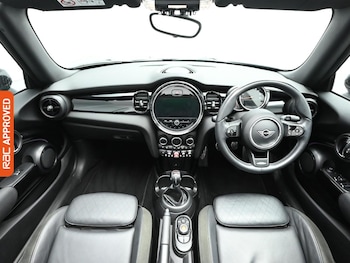 Used MINI Convertible 2021 for sale - 76985261: Photo