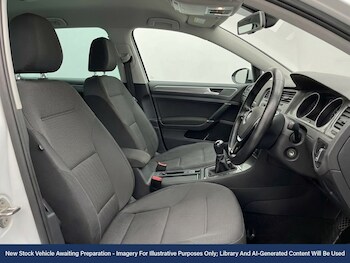 Used Volkswagen Golf 2019 for sale - 77733652: Photo