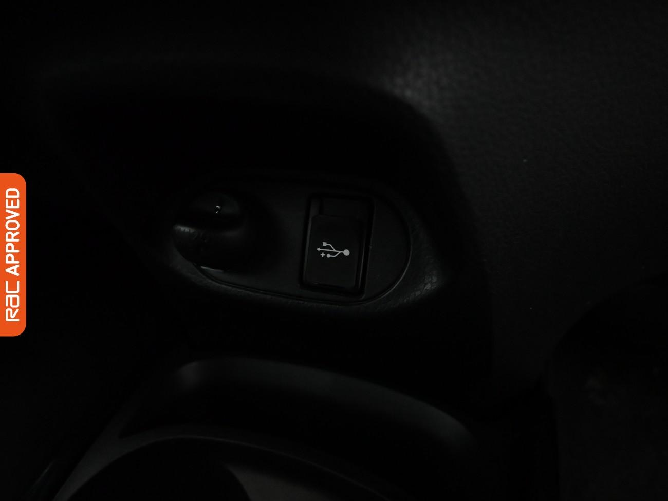 Used Toyota Yaris 2016 for sale - 76957964: Photo 17