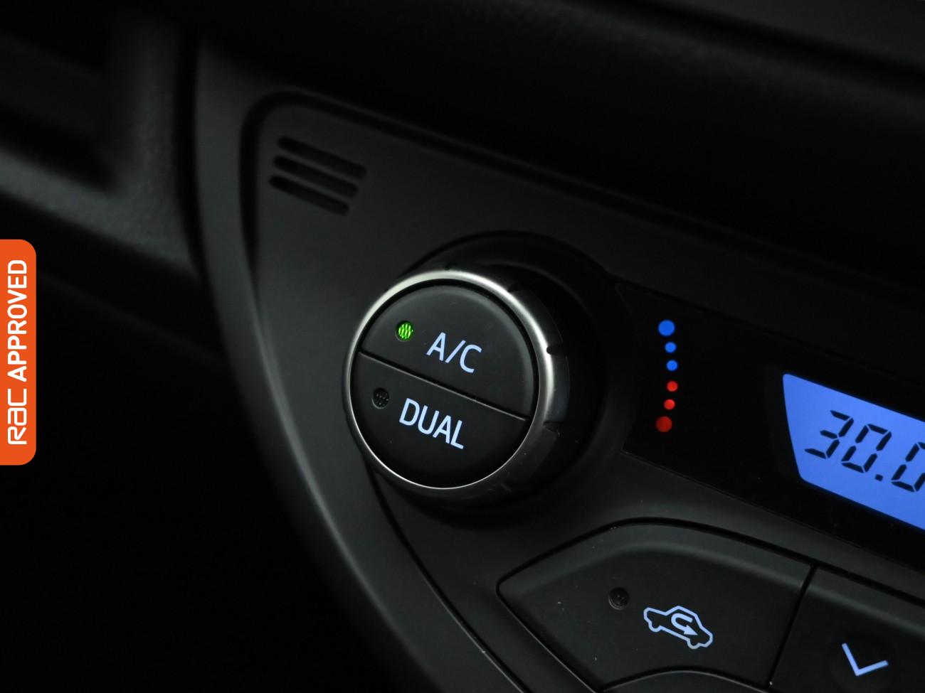 Used Toyota Yaris 2016 for sale - 76957964: Photo 18