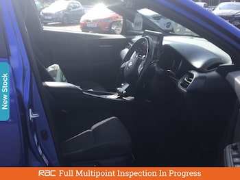 Used Toyota C-HR 2018 for sale - 75699698: Photo