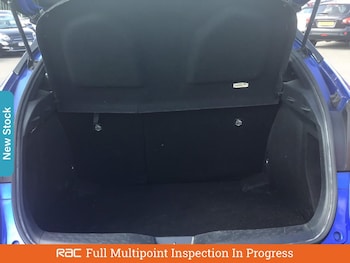 Used Toyota C-HR 2018 for sale - 75699698: Photo