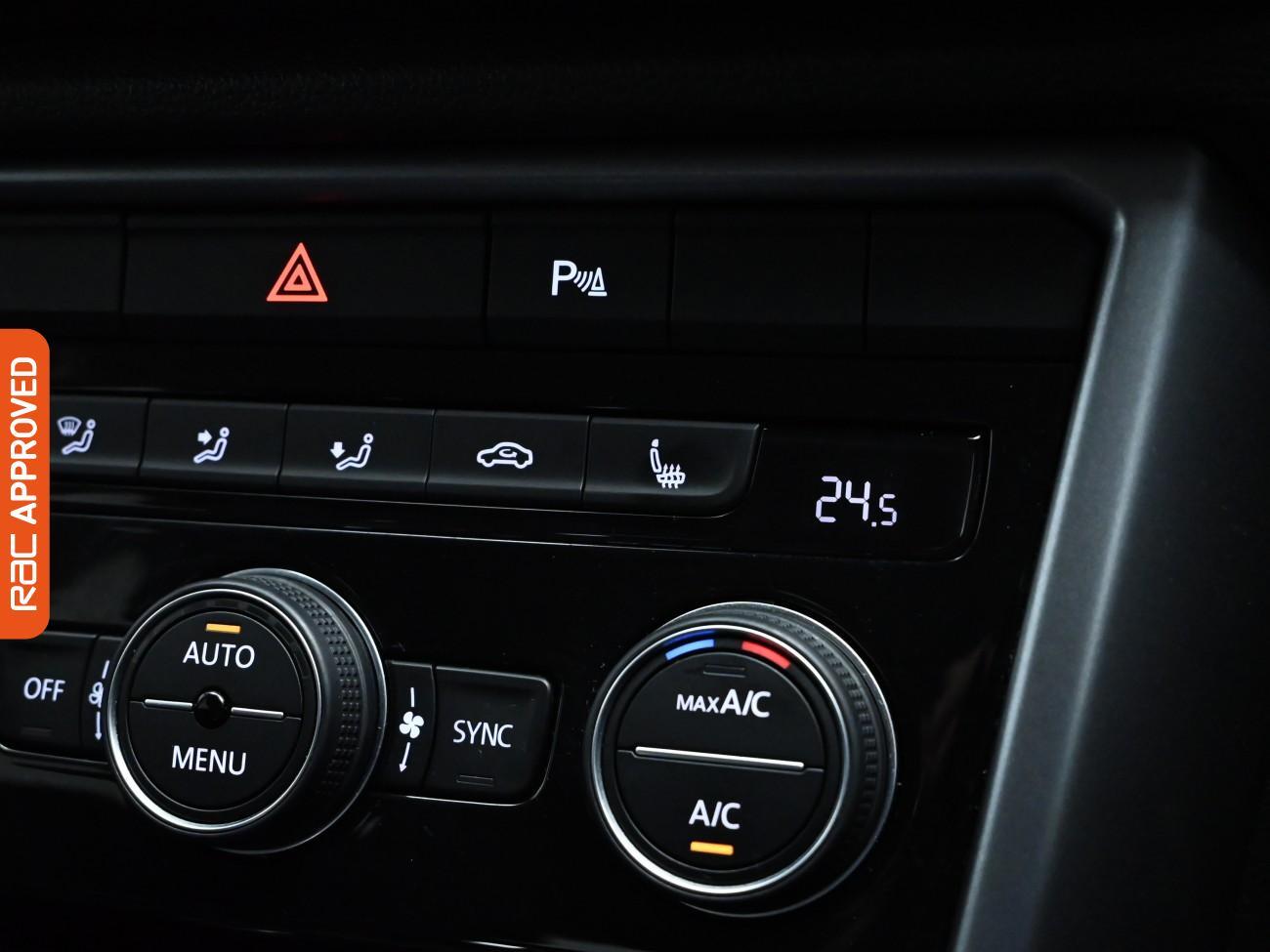 Used Volkswagen T-Roc 2021 for sale - 76148924: Photo 17