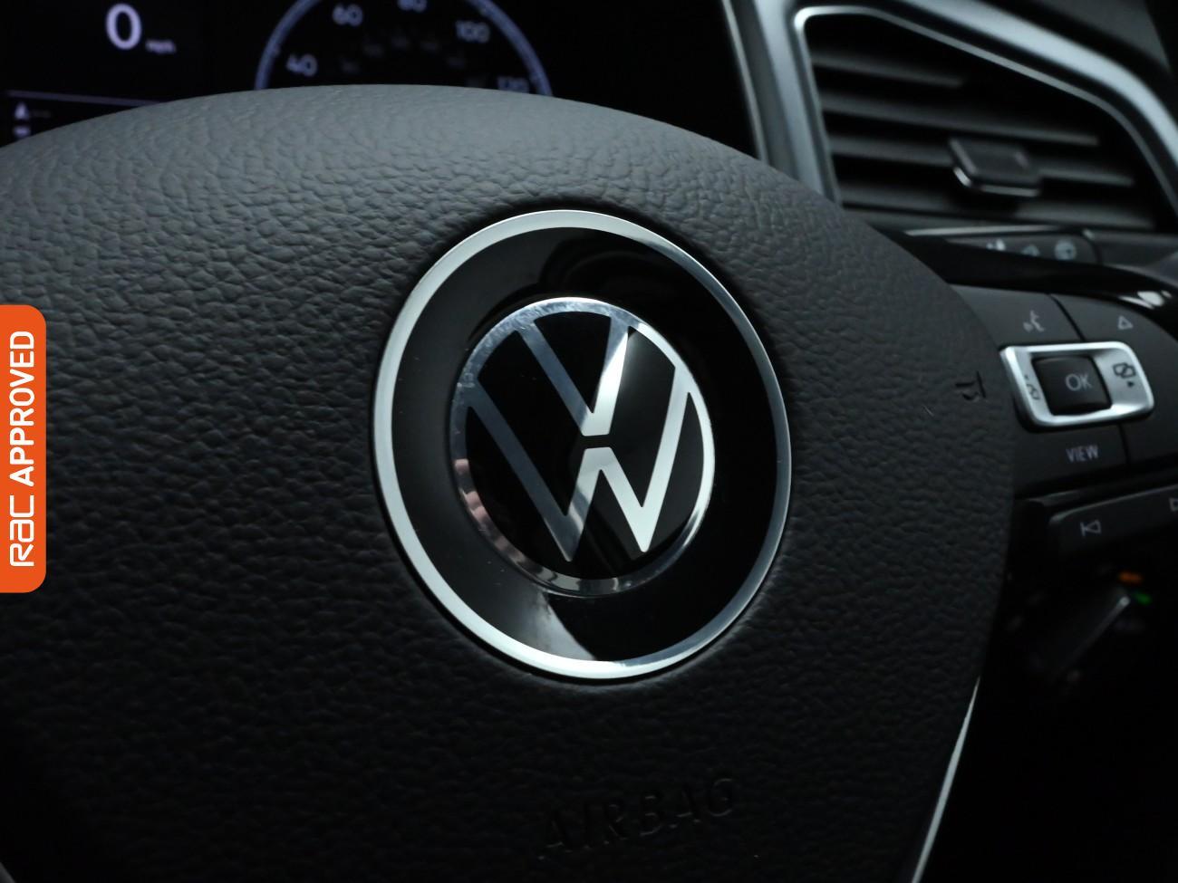 Used Volkswagen T-Roc 2021 for sale - 76148924: Photo 24