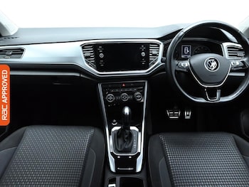 Used Volkswagen T-Roc 2021 for sale - 76148924: Photo 2