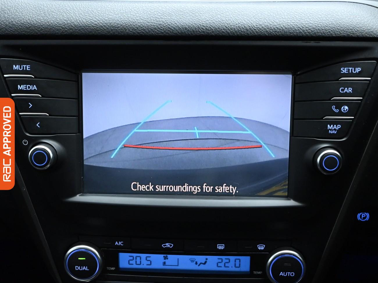 Used Toyota Avensis 2017 for sale - 76509170: Photo 17