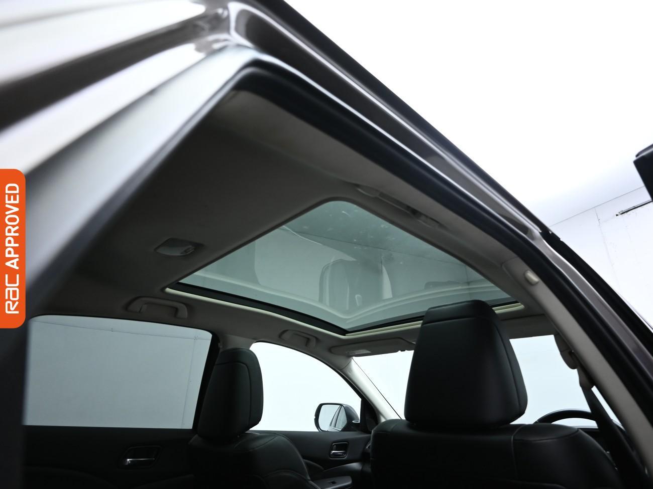 Used Honda CR-V 2015 for sale - 76299930: Photo 3