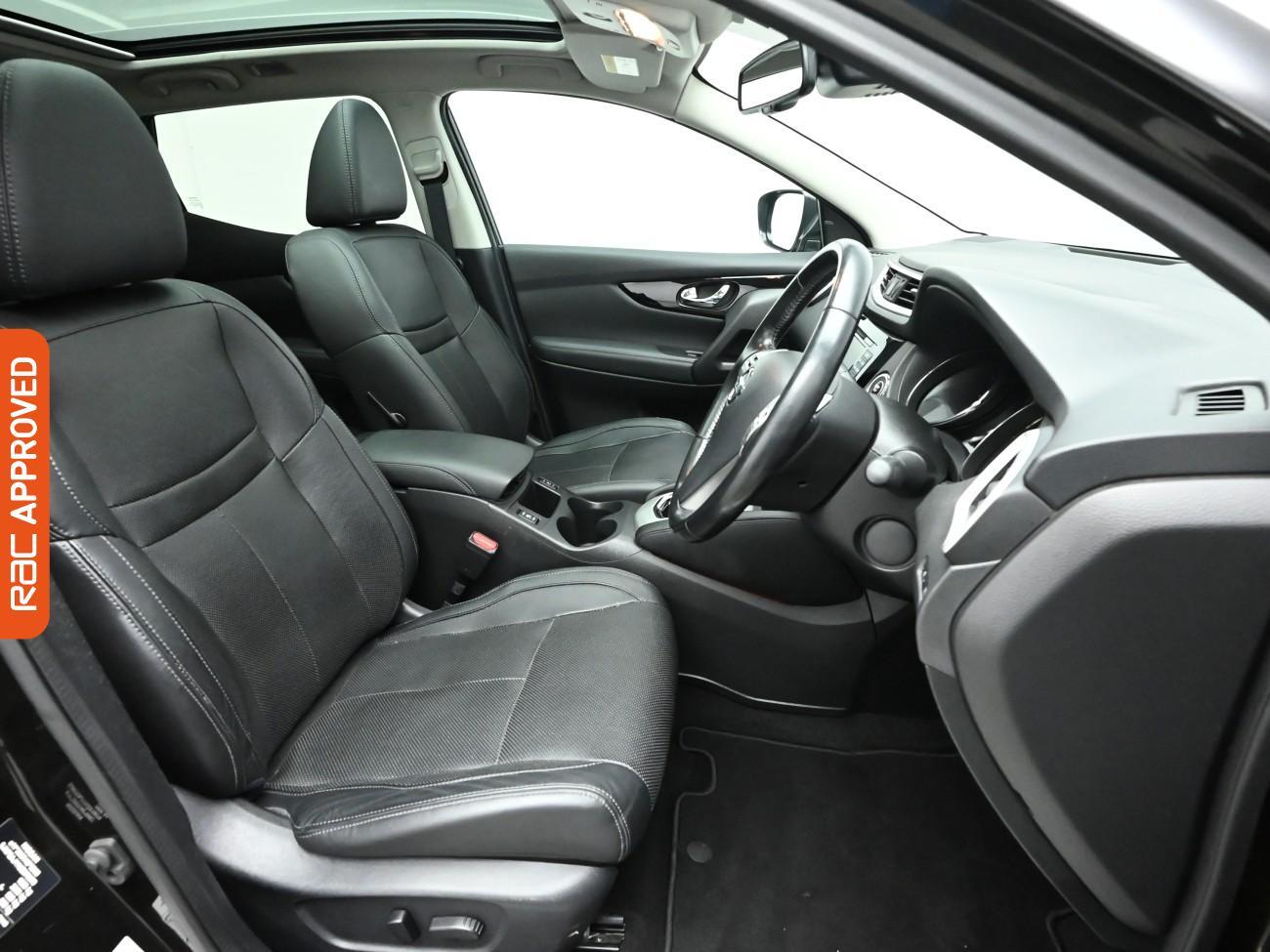 Used Nissan Qashqai 2017 for sale - 77368754: Photo 12