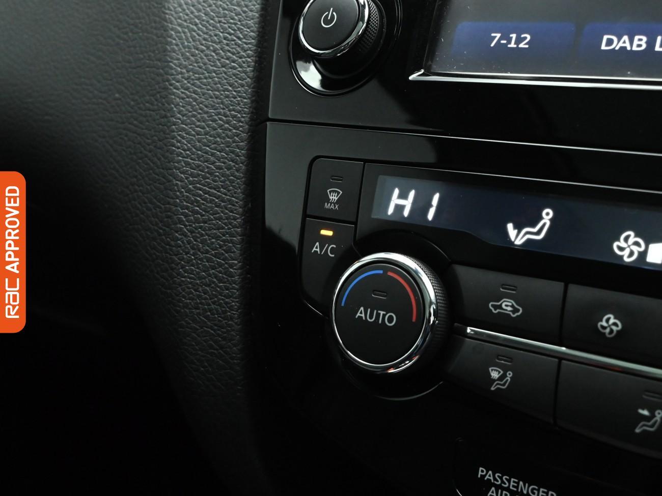 Used Nissan Qashqai 2017 for sale - 77368754: Photo 21