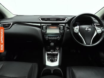 Used Nissan Qashqai 2017 for sale - 77368754: Photo