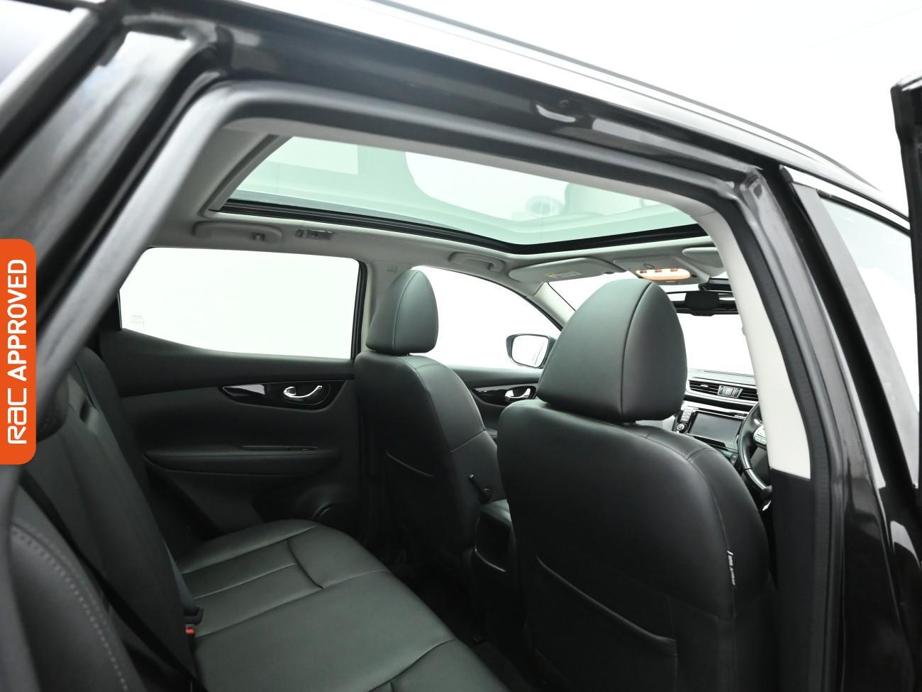 Used Nissan Qashqai 2017 for sale - 77368754: Photo 3