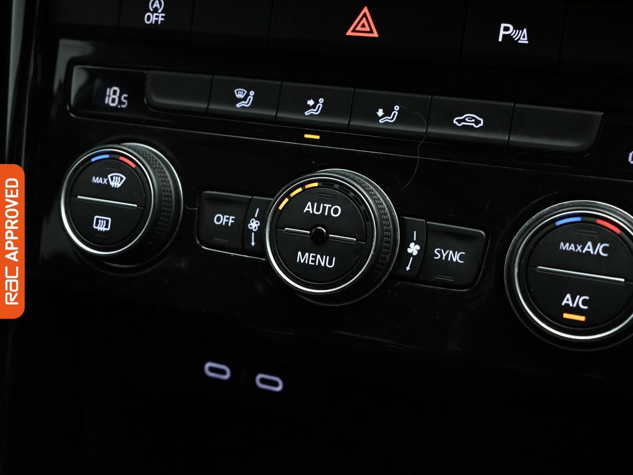 Used Volkswagen T-Roc 2021 for sale - 77368756: Photo 26