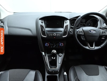Used Ford Focus 2017 for sale - 75535463: Photo