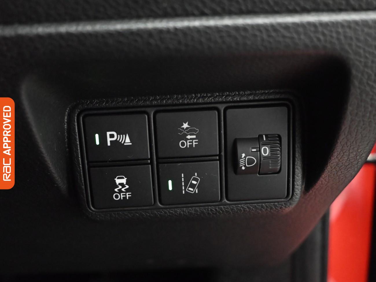 Used Honda Civic 2017 for sale - 77801734: Photo 18