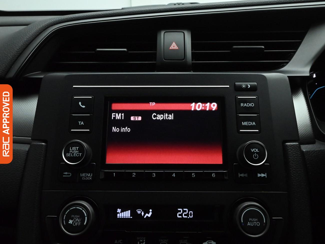 Used Honda Civic 2017 for sale - 77801734: Photo 3