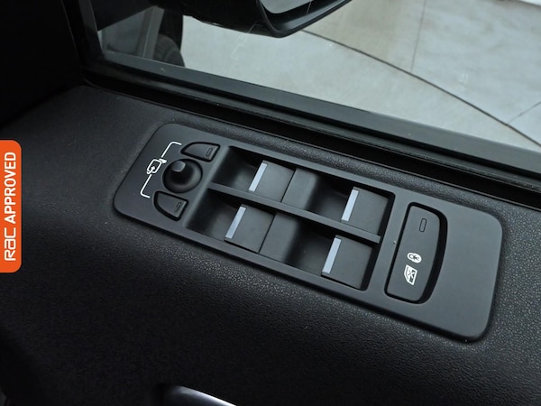 Used Land Rover Discovery Sport 2017 for sale - 76119899: Photo 24