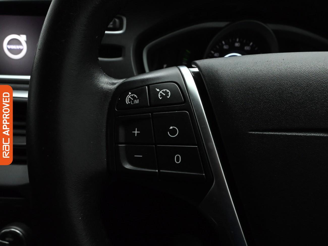 Used Volvo V40 2018 for sale - 77076766: Photo 24