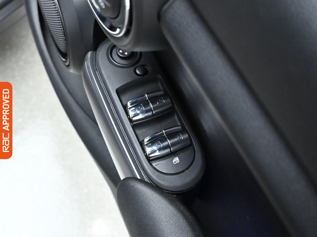 Used MINI Hatch 2020 for sale - 76274790: Photo 24