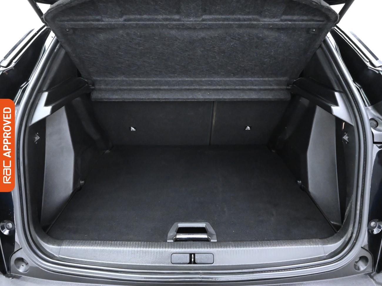 Used Peugeot E-2008 2021 for sale - 77458842: Photo 27