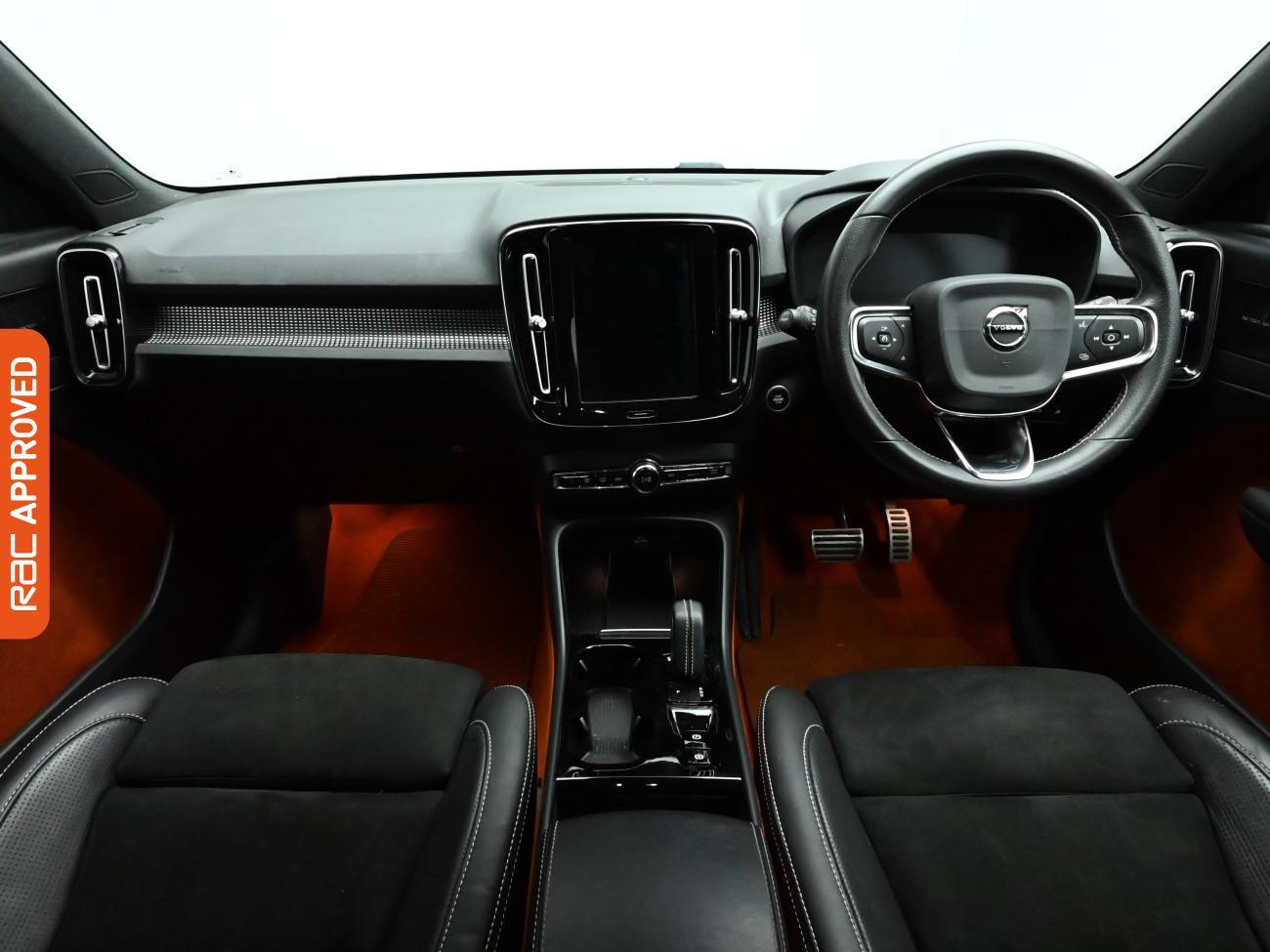 Used Volvo XC40 2020 for sale - 76705479: Photo 2