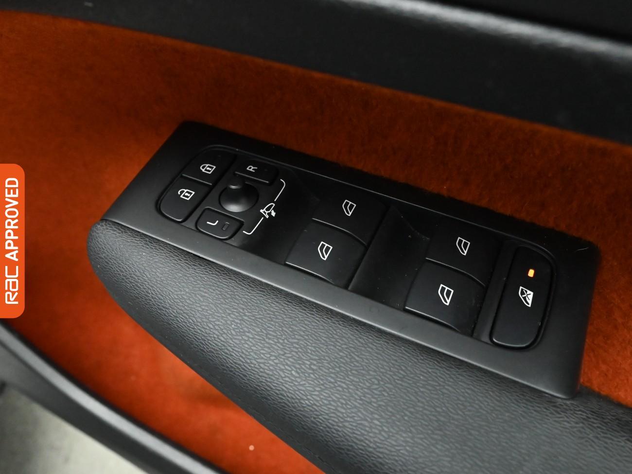 Used Volvo XC40 2020 for sale - 76705479: Photo 30