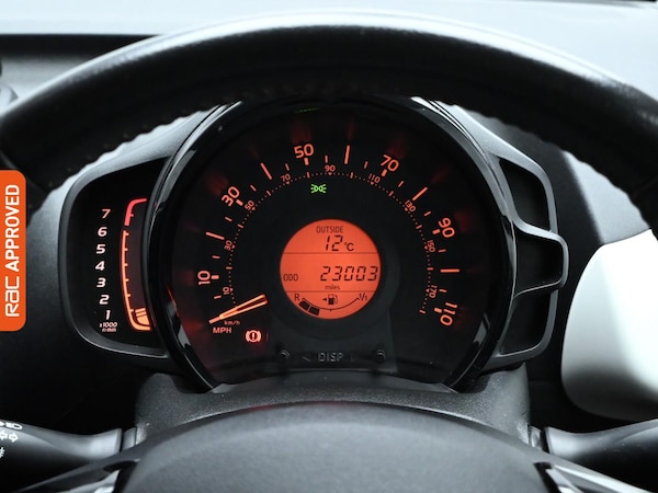 Used Toyota AYGO 2017 for sale - 76264011: Photo 11