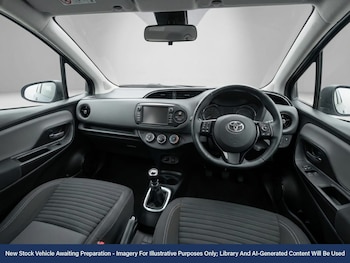 Used Toyota Yaris 2019 for sale - 78845636: Photo