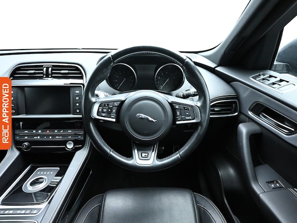 Used Jaguar F-Pace 2017 for sale - 76232485: Photo 9