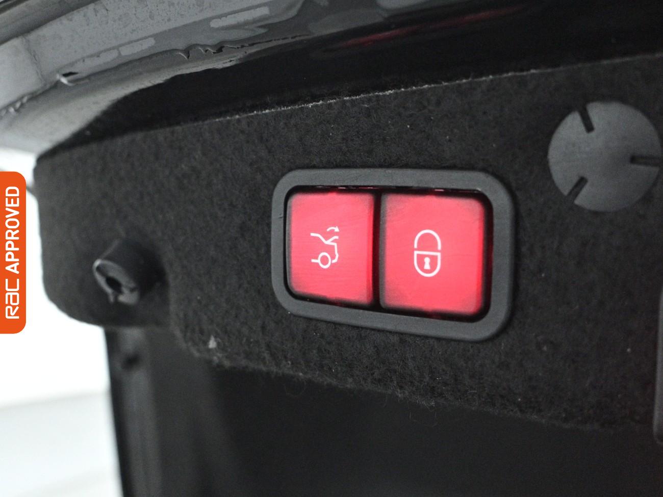 Used Mercedes-Benz C Class 2017 for sale - 77935551: Photo 26