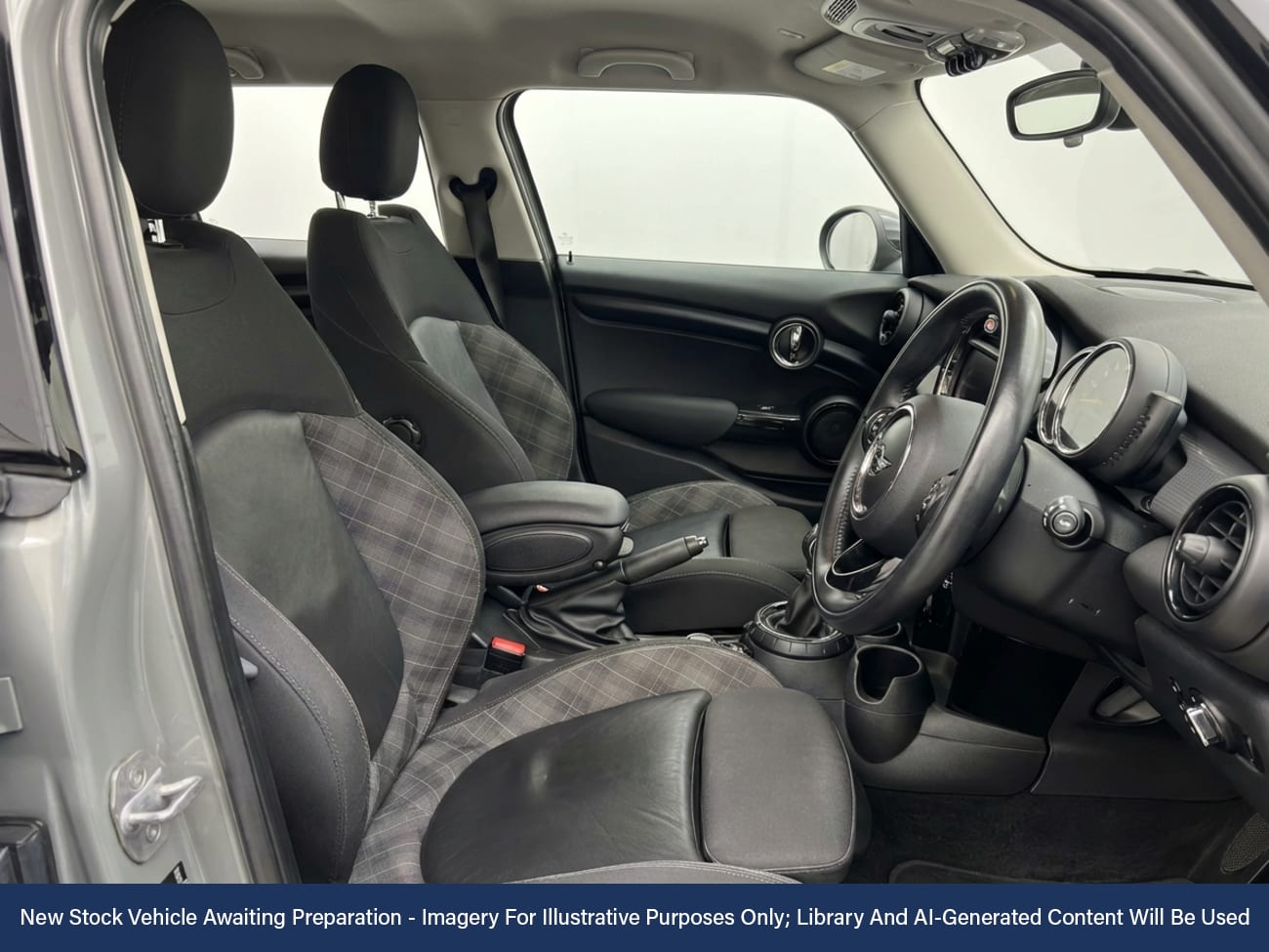 Used MINI Hatch 2017 for sale - 77654322: Photo 3